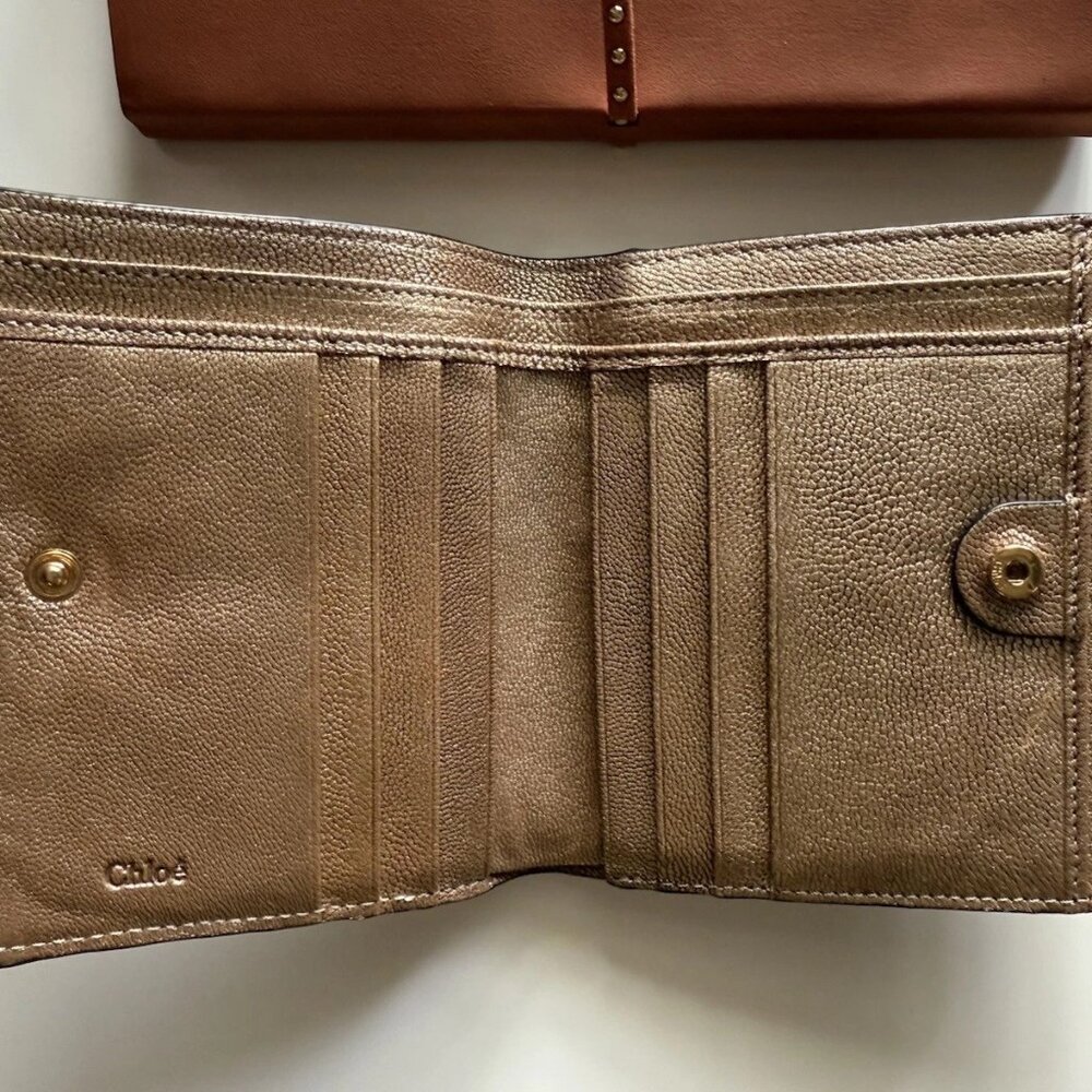 SOLD. CHLOE Georgia Medium Bifold Wallet in Gold & new Nomad Notebook Stickers - Picture 7 of 9